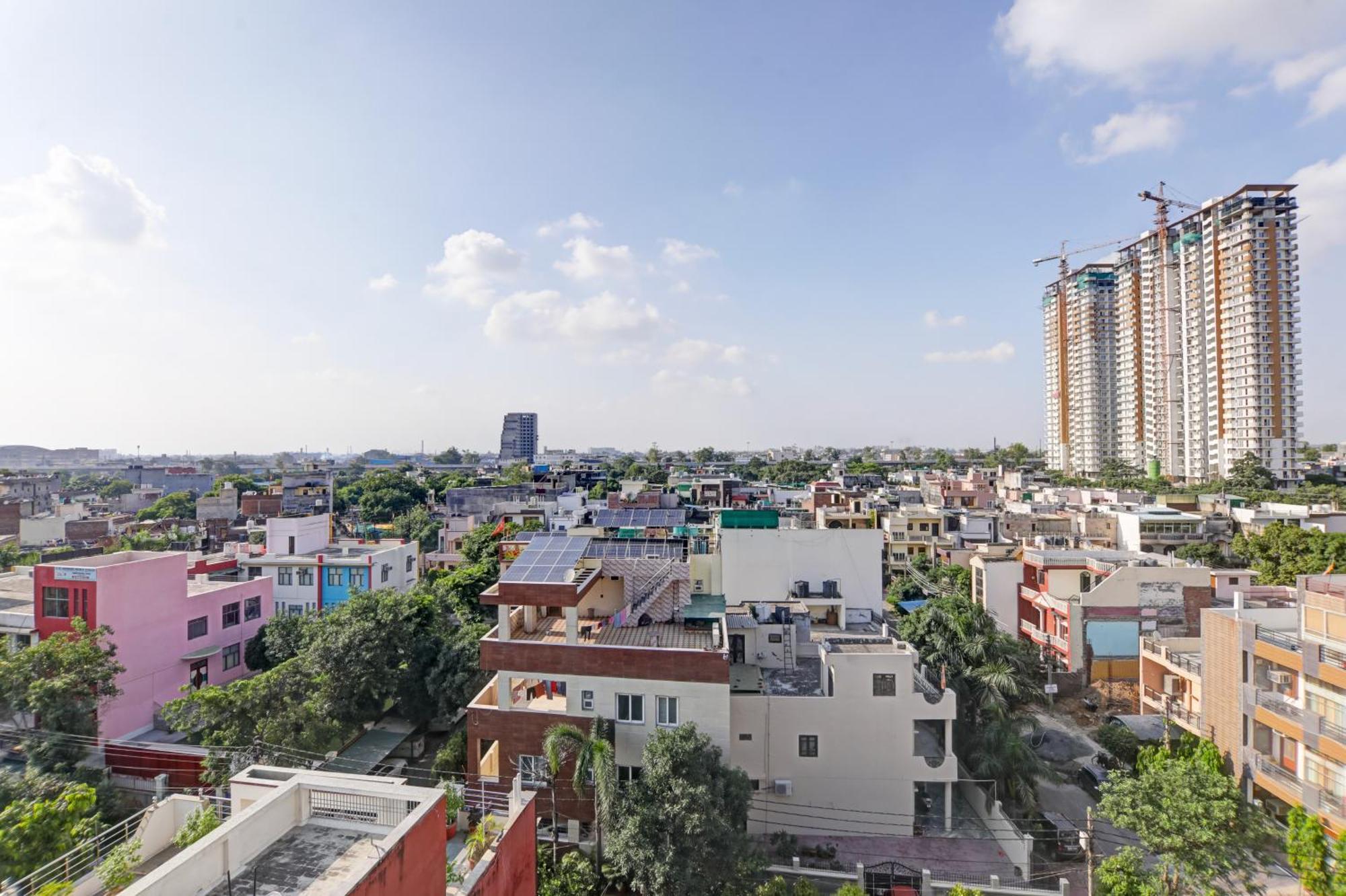 Status By Hotel The Emporio Ghaziabad Exterior foto